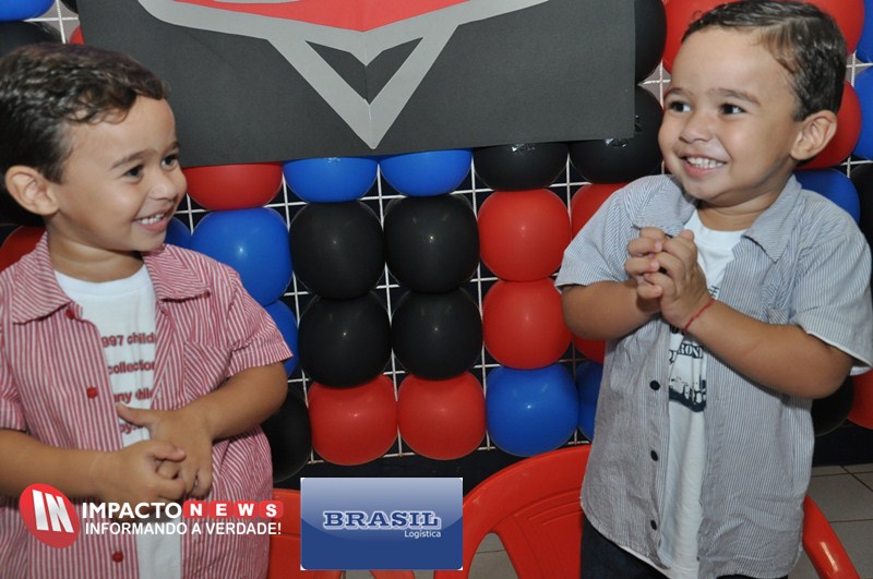 Aniversário de 3 anos dos gêmeos Miguel Henrique e João Guilherme
