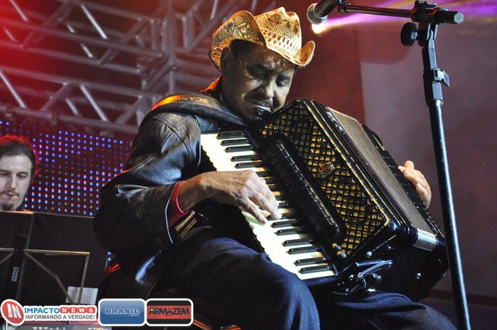 Show com o Trio Parada Dura no Armazém Music