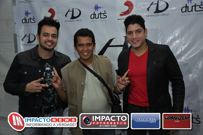 Show com a dupla Henrique e Diego