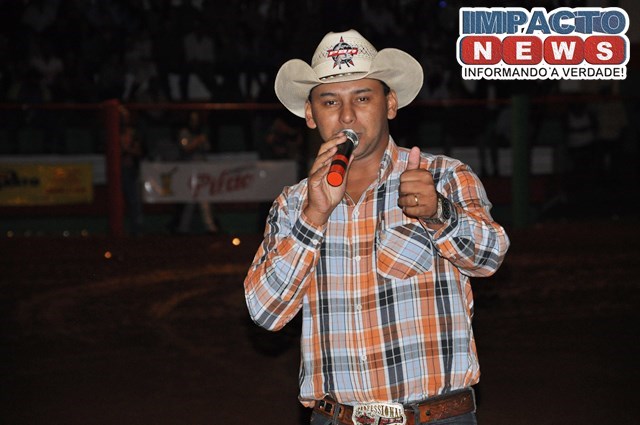 Noite de Domingo (12) na 19ª Expoad