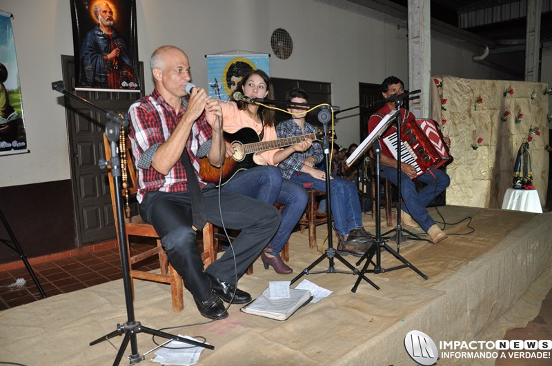 Noite Caipira da comunidade católica de Deodápolis