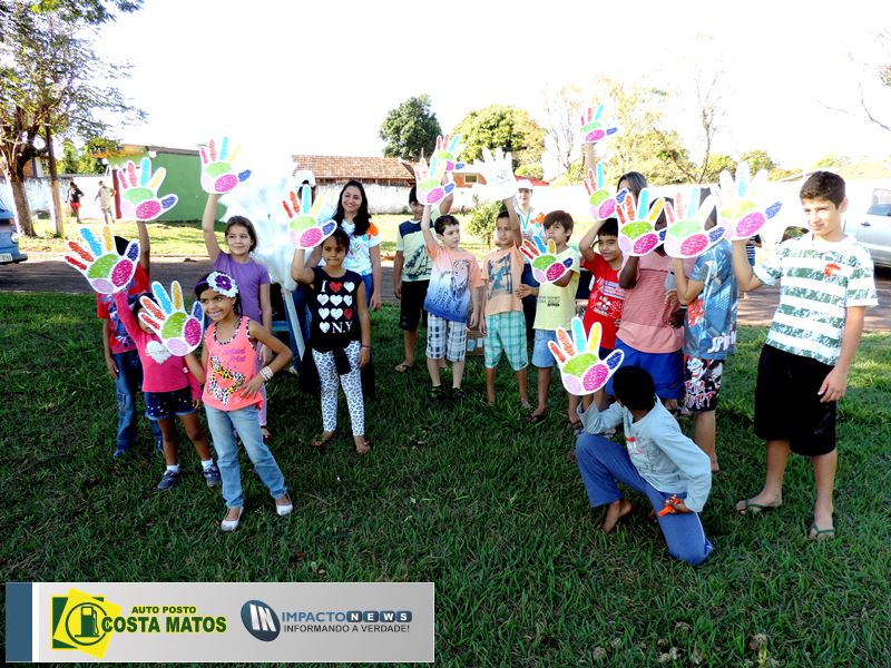 Dia de Cooperar com ação do Sicredi e da Copasul, veja as fotos