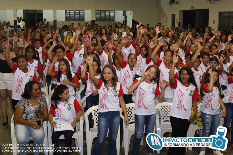 Proerd reuniu em Deodápolis diversos estudantes do 5º ano que receberam seus diplomas de conclusão do curso semestral