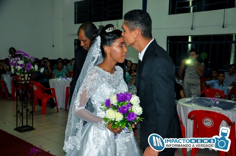Lindo casamento da Beatriz e do Lucas em Deodápolis na AABB; vejam as fotos da fotógrafa Andrea Pires