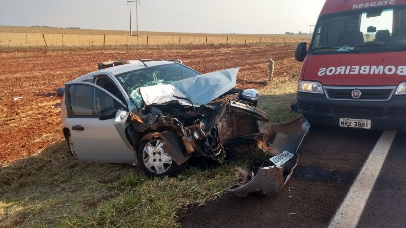 Colisão na BR-463 deixa mulher morta e feridos