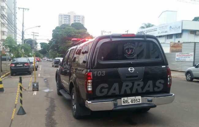 Grupo armado sequestra casal, mulher foge e homem está desaparecido