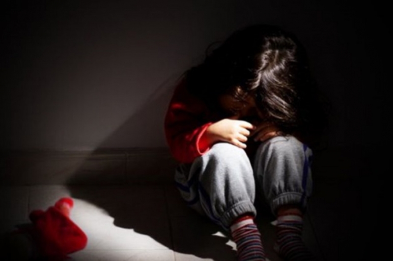 Mãe descobre estupros ao flagrar troca de mensagens entre menina e padrasto