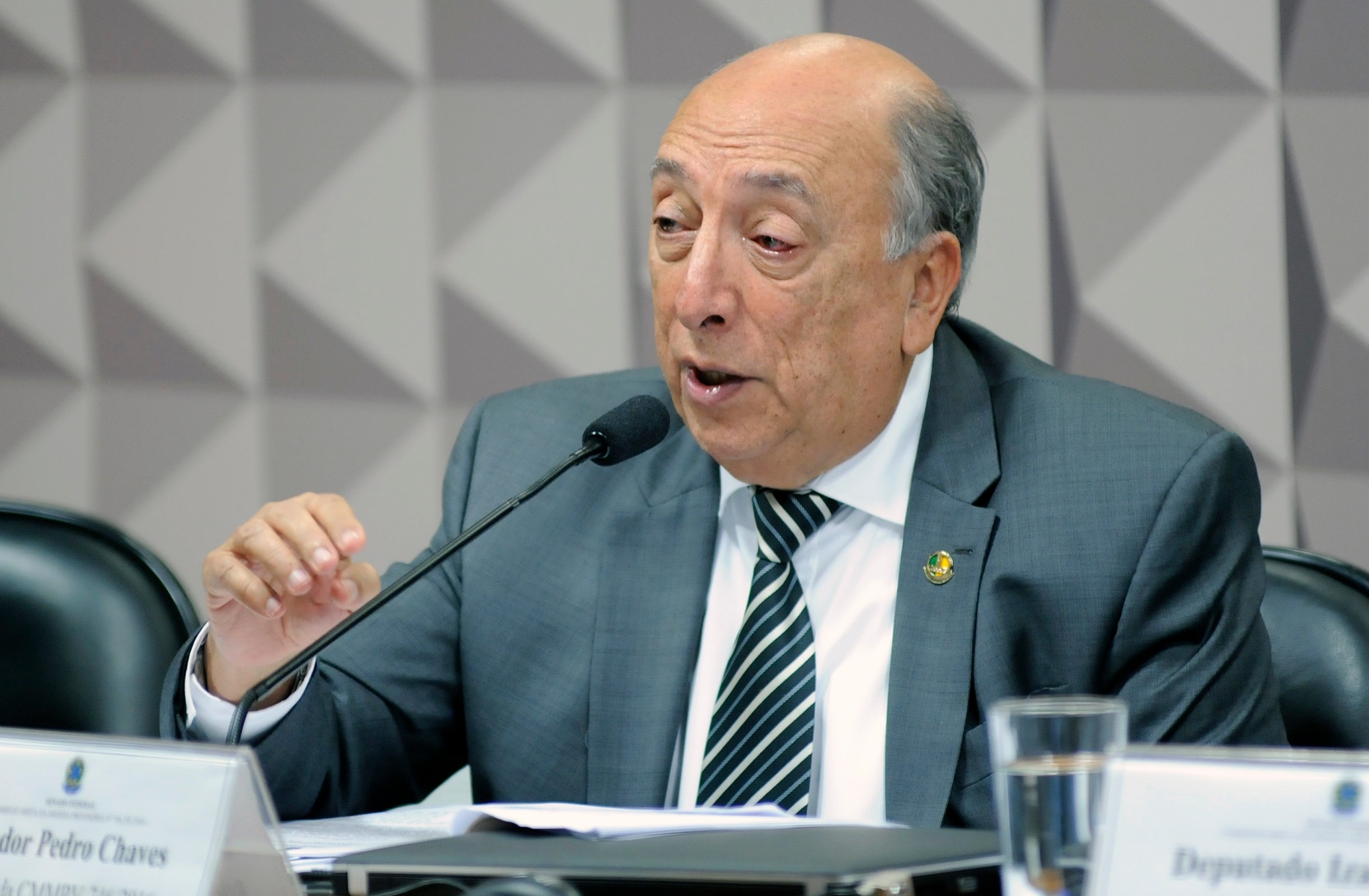 Senador Pedro Chaves empenhou recursos para iluminação do Módulo Esportivo Sebastião Rodrigues em Deodápolis