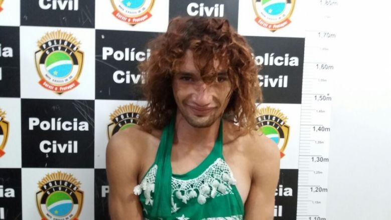 Morador flagra ladrão dentro de casa e o amarra até a chegada da polícia