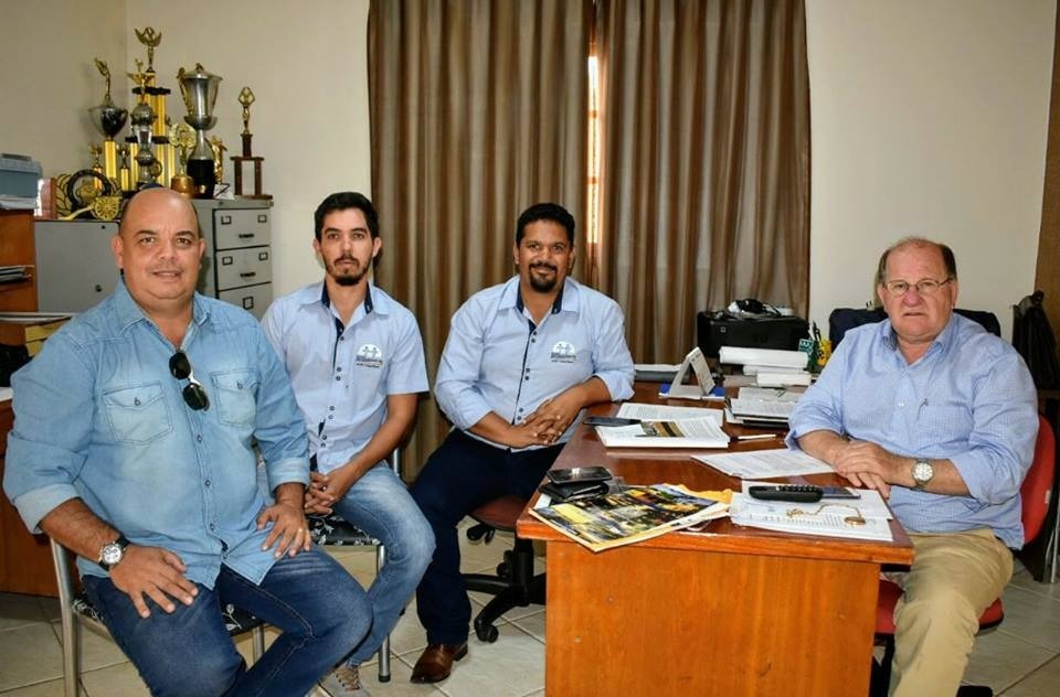 Deputado Estadual Enelvo Felini pleiteia veículo para o município de Deodápolis 