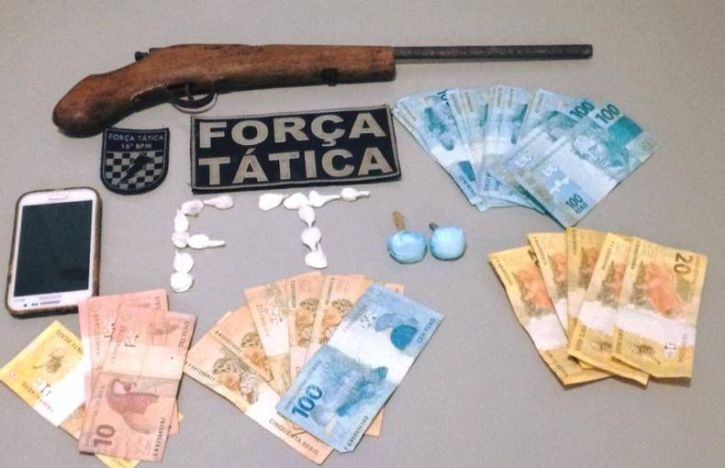 ‘Paraguai’ foi preso com cocaína em Deodápolis; na casa dele os policiais encontraram mais drogas e arma artesanal
