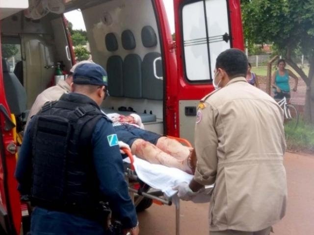 Homem tenta suicídio após acertar 12 facadas na ex-esposa