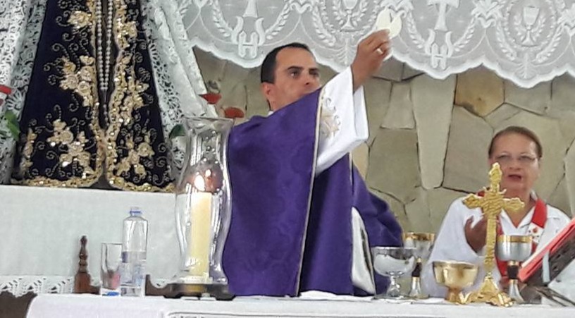 Padre Láercio convida população para participarem da programação da ‘Semana Santa’ em Deodápolis 