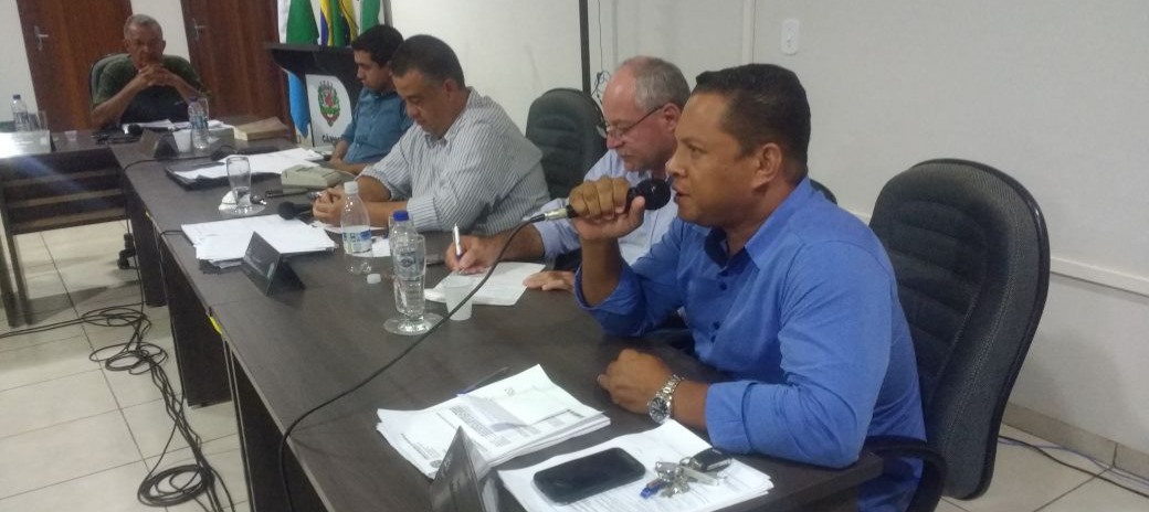 Adriano ‘Zói’ teve indicação aprovada que solicita lombada eletrônica próximo ao cemitério em Deodápolis 