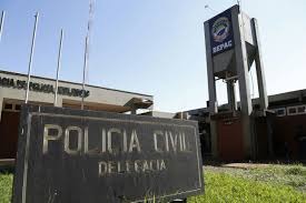 Rapaz dá facada no peito de padrasto durante discussão dentro de casa