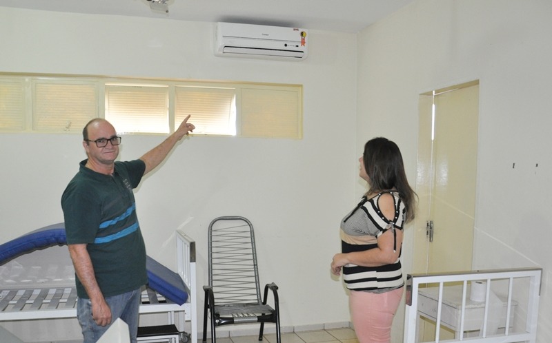 Vereador Chico visitou Hospital Municipal, conferiu instalação de Ares Condicionados e a distribuição de remédios da Farmácia Básica