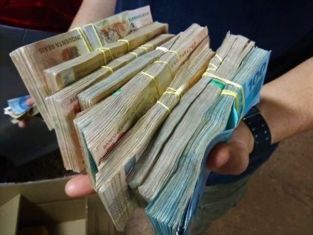 PM é flagrado transportando quase R$ 95 mil do Paraguai a Dourados