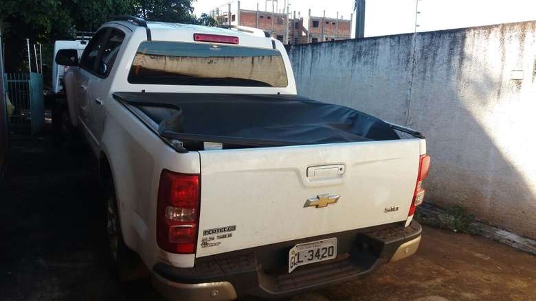 Caminhonete carregada com maconha é encontrada abandonada em posto de Dourados