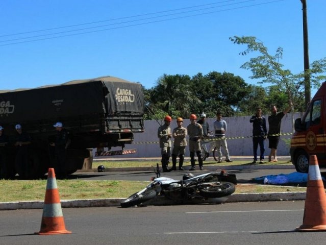 Criança morre em acidente com moto pilotada pelo avô