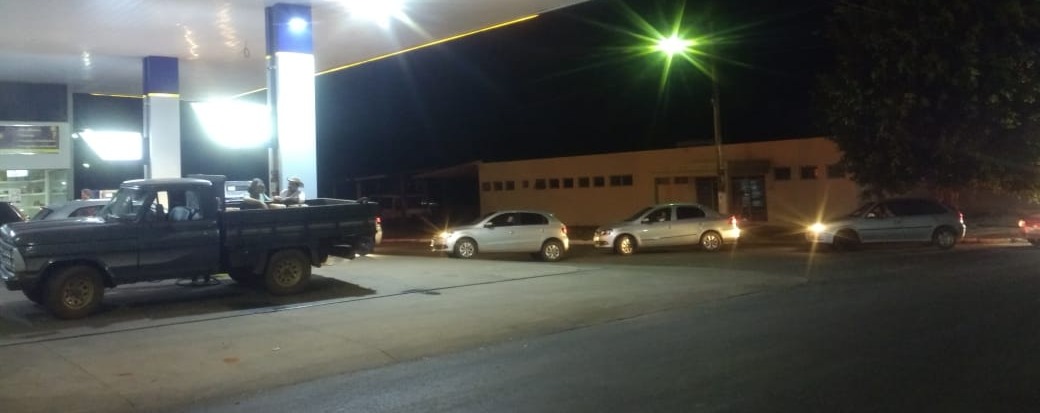 Municípios já sentem greve dos caminhoneiros; Em Deodápolis filas se formaram nos postos de combustíveis e gasolina ‘saltou’ a R$ 4,55