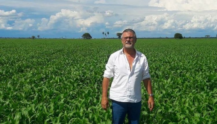Engenheiro morre em acidente após carro passar em buraco e capotar