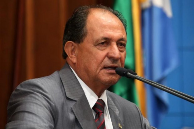 Zé Teixeira pede apoio federal para realização de obras em Dourados