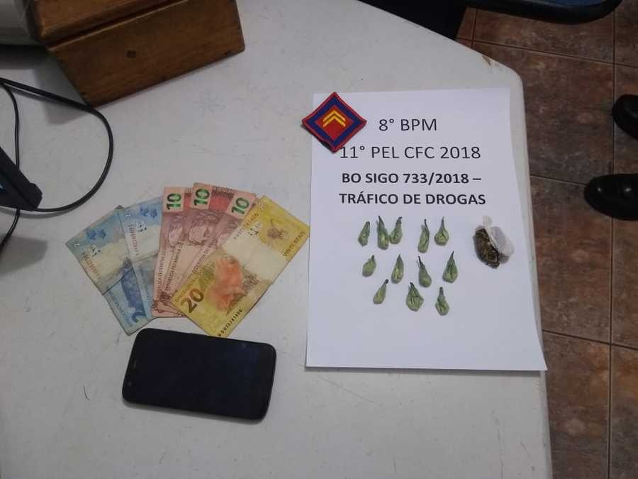Na repressão ao tráfico, PM flagra menor comercializando droga em praça de Nova Andradina