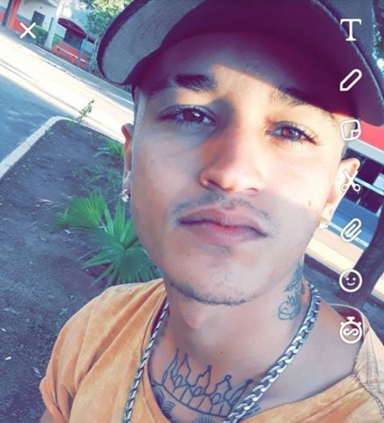 Jovem de 19 anos morreu após levar facada em briga ocorrida próximo a bar na região central de Deodápolis 