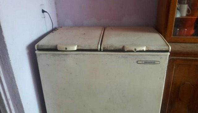 Corpo de homem é encontrado congelado dentro de freezer