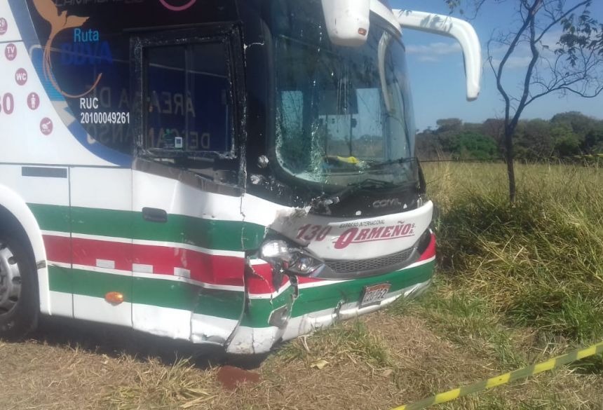Vereador bate carro em ônibus e morre na BR-163