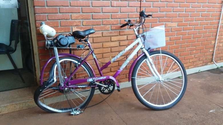 Homem é atropelado após “roletar” avenida com bicicleta motorizada