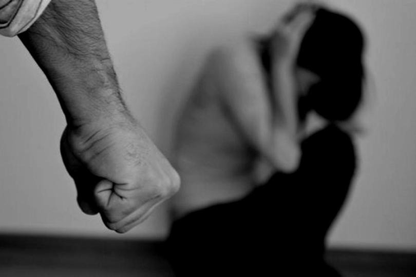 Mulher chamou a PM via 190 após ter sido socada no rosto pelo marido em Deodápolis 