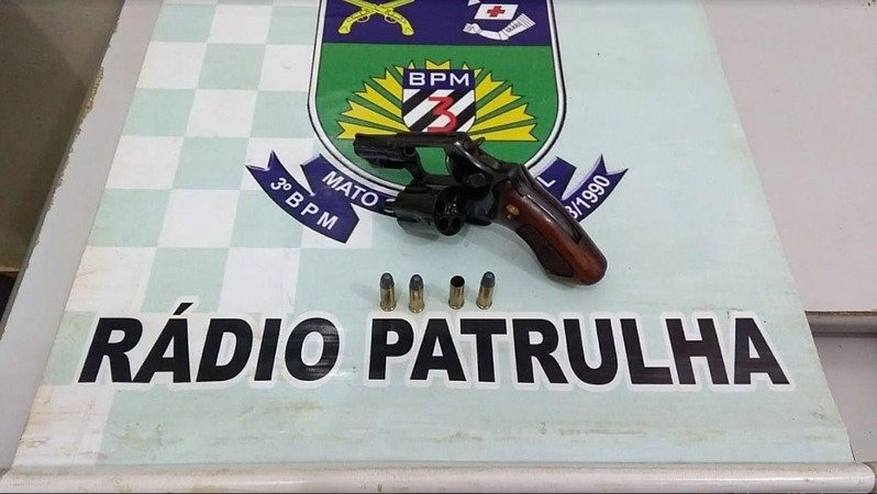 Adolescente é baleado no rosto por colega: tiro acidental