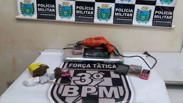 Polícia fecha “boca” comandada por mãe e filhos adolescentes