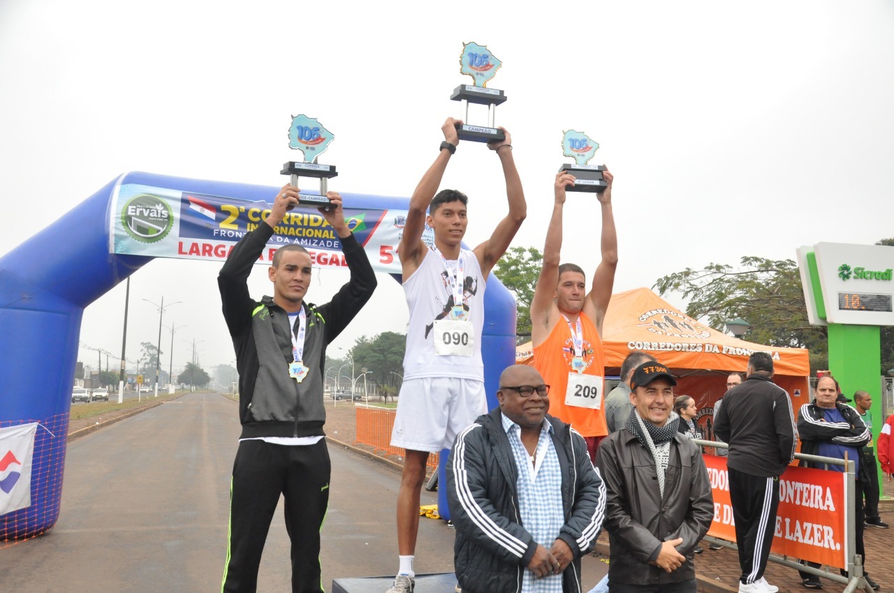 Atleta de Deodápolis foi campeão na categoria 21 a 30 anos da 2ª Corrida Internacional Fronteira da Amizade em Ponta Porã