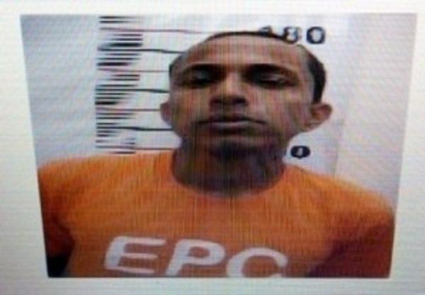 Detento pula muro durante revista das celas e foge de presídio