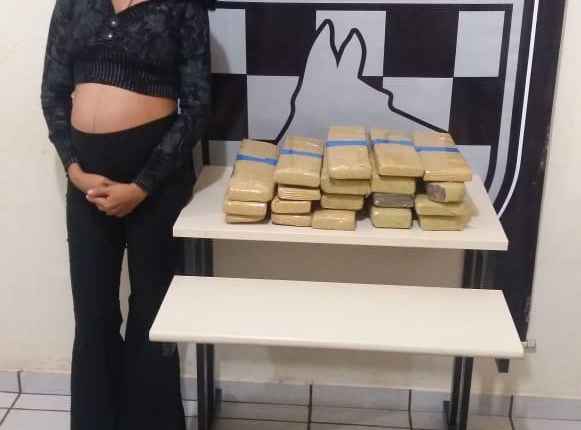 Grávida é presa com mala ’recheada’ de maconha após ser contratada em festa