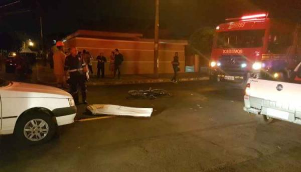 Ciclista é atropelado por dois carros e morre ao ter cabeça esmagada por roda na Vila Sobrinho