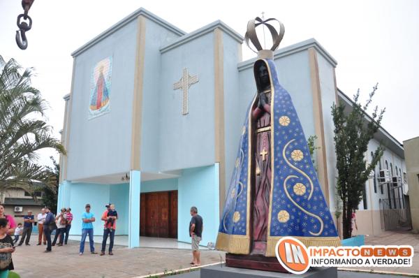 “Maria passa na frente!” Paróquia celebra instalação da imagem da Santa da Matriz