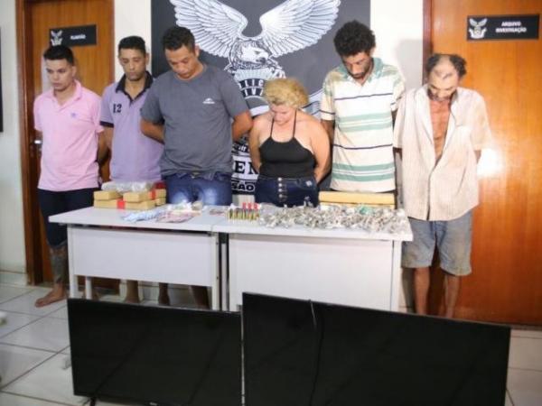 Operação contra o tráfico e facção criminosa prende 6 na Capital