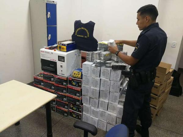 Jovem é detido na rodoviária com contrabando avaliado em R$ 80 mil