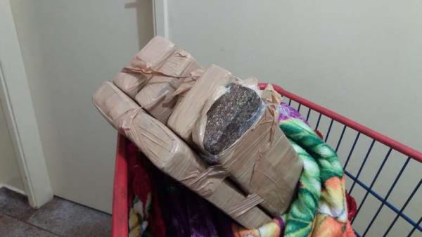 Paulista é preso por tráfico ao tentar esconder maconha em cobertor