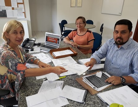 Município em parceria com a AGEHAB garantiu a construção de 3 casas para famílias carentes 