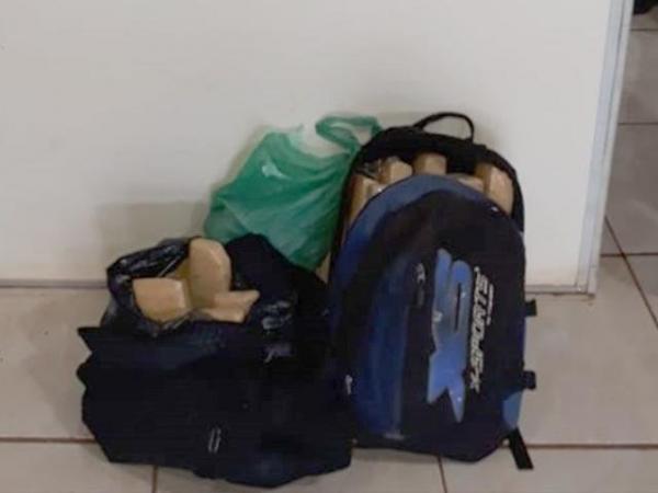 Adolescente é flagrado com maconha que levaria para o Mato Grosso