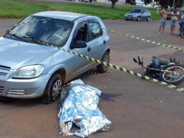 Bêbado, motorista colide em moto, mata mulher e deixa outra ferida