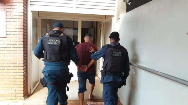 Homem é preso suspeito de atirar contra a casa da ex em Dourados