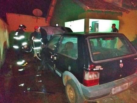 Jornalista sofre 3º atentado em três anos e tem carro incendiado