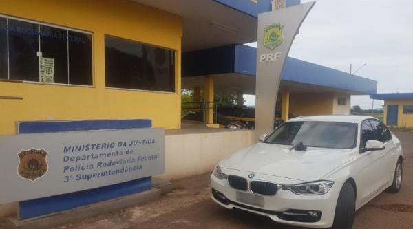 Médico é sequestrado em estacionamento de hospital, polícia recupera carro