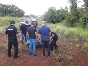 Corpo é encontrado próximo a córrego com lesões na cabeça e garganta
