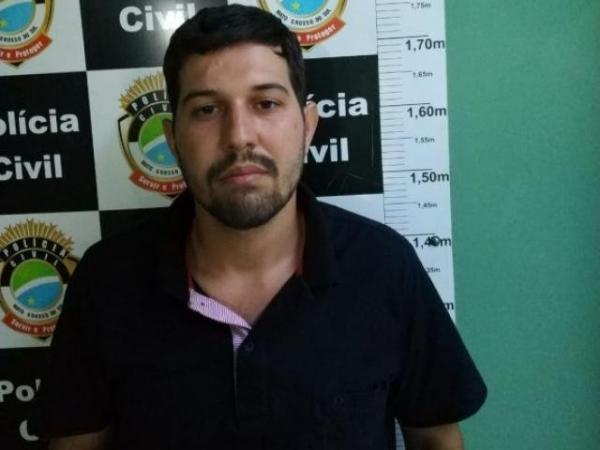 Jovem se apresenta e diz que não estava sozinho quando atropelou namorada